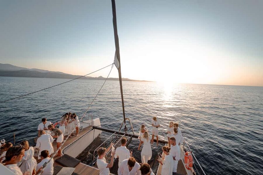 Catamaran half-day excursion - The meal box: convenient rather than elaborate