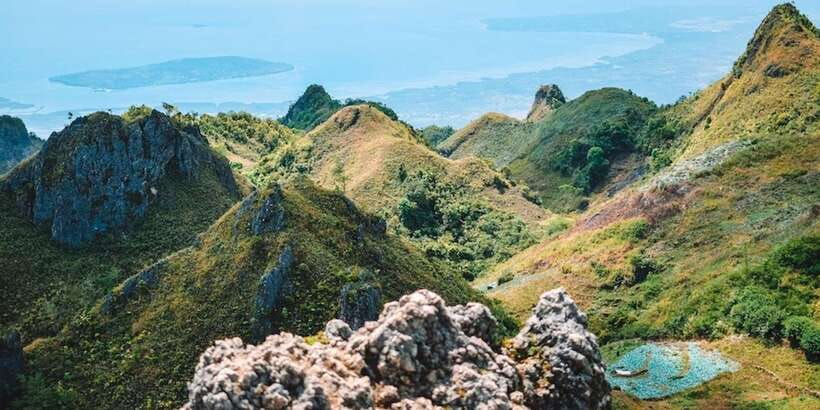 Cebu: Osmeña Peak and Kawasan Falls Canyoneering Day Trip - Lunch in Badian before the water adventure