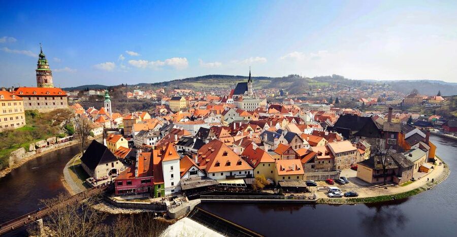 Český Krumlov - FULL DAY TRIP WITH LIVE GUIDE - Walking through 300 preserved historic houses