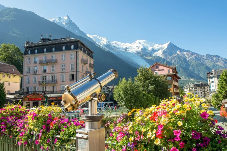 Chamonix & Mont Blanc Scenic Glass-Roof Bus Tour from Geneva - Who should book this day trip?