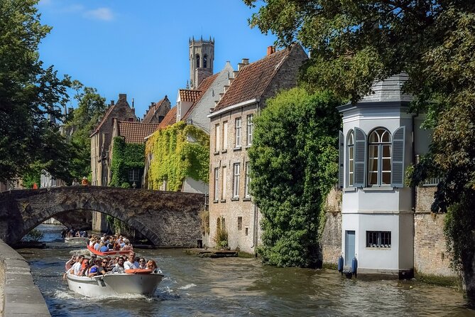 Charms of Brussels and Bruges Day Trip from Amsterdam - The guides shape the whole day