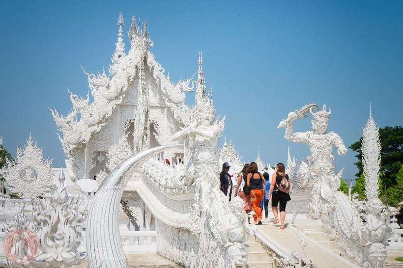 Chiang Mai: Chiang Rai Temples, Karen Tribe and Hot Springs - The Karen long-neck village: a visit that needs thought