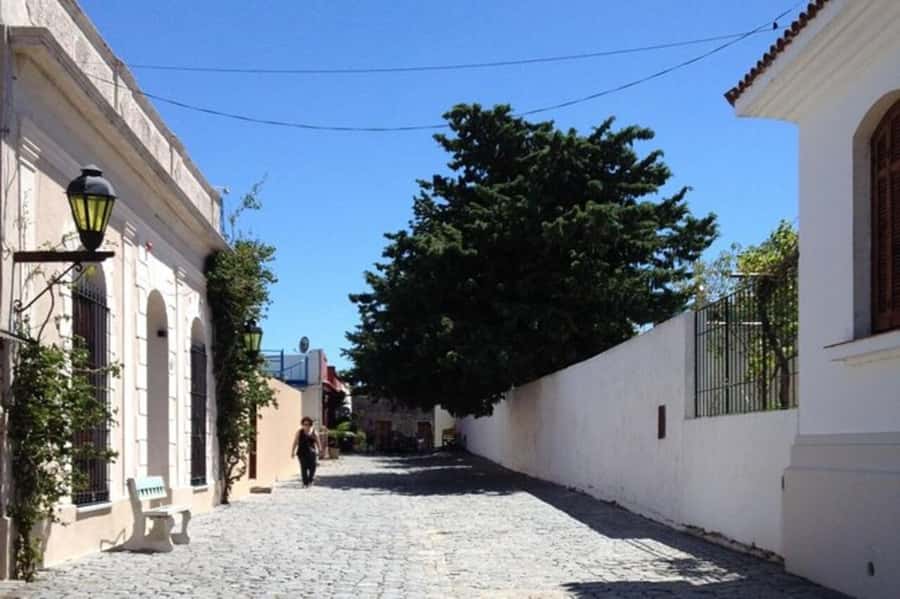 Colonia del Sacramento: Small-Group Day Trip - Calle de los Suspiros and the City Gate
