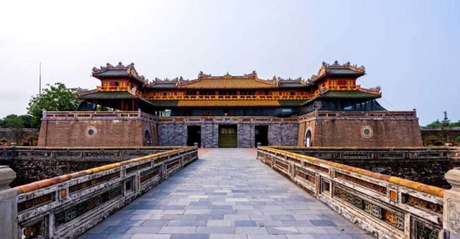 Da Nang: Imperial City of Hue Day Trip with Lunch and Ticket - Morning pickup and the route through the Hai Van Tunnel
