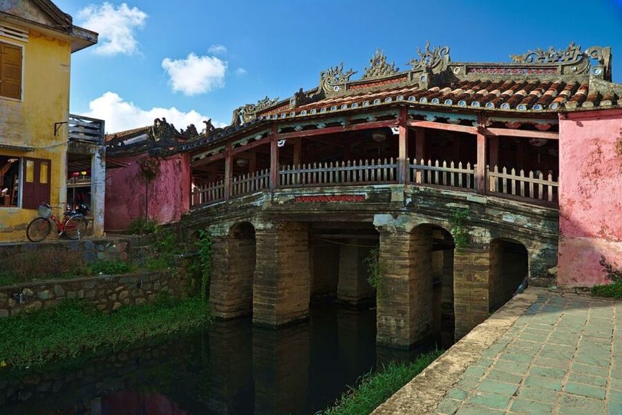 Da Nang: Lady Buddha, Marble Mountains, and Hoi An Day Trip - Guides, transport, and the long-day reality