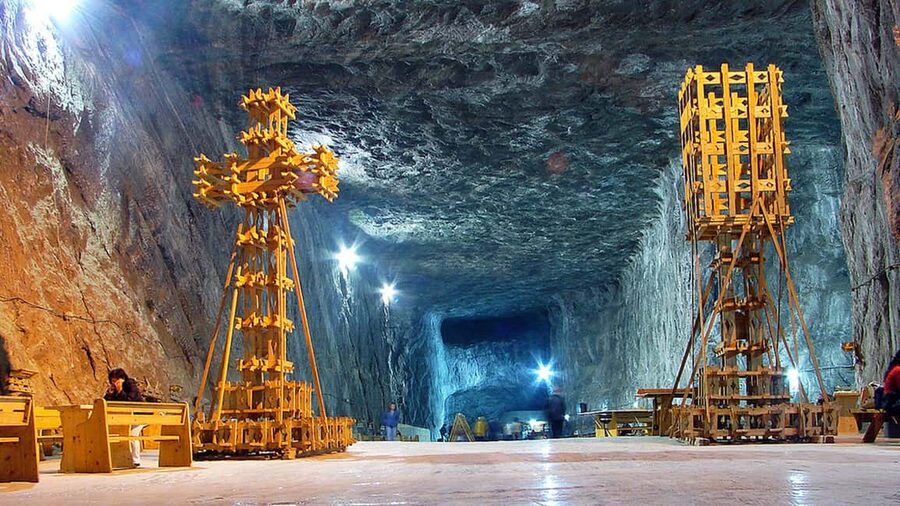 Day Trip Bucharest to Slanic Prahova Salt Mine - Entering Slănic Prahova Salt Mine