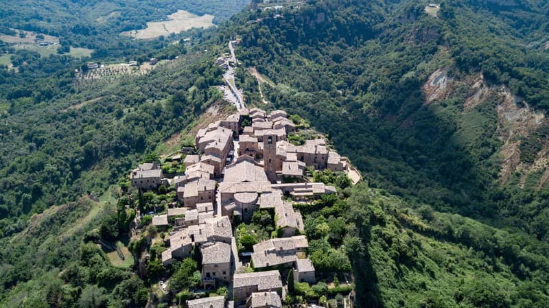 Day trip Frm Rome: Civita di Bagnoregio & Villa Lante Garden - The road to Civita di Bagnoregio