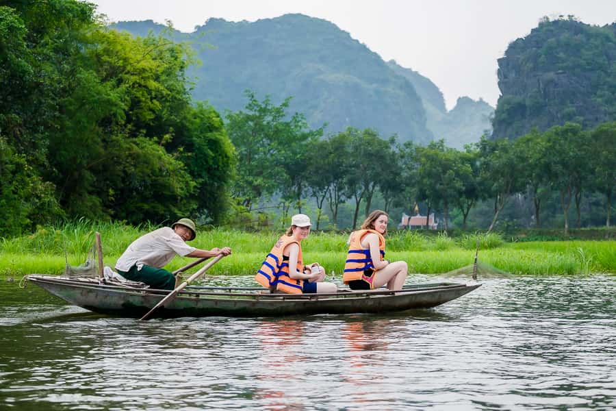 Day Trip: Hoa Lu, Trang An, Mua Cave with Transfer and Lunch - What to bring and what to leave behind