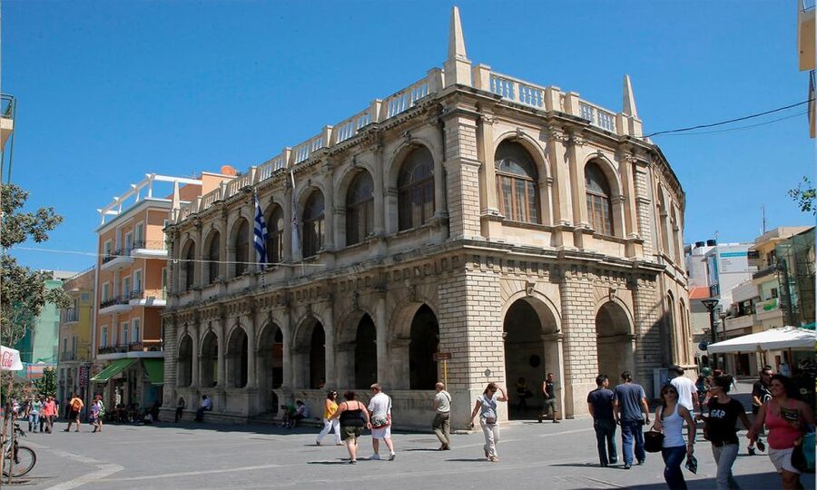 Day Trip To Heraklion City Center & Market & CretAquarium - CretAquarium’s 60-plus tanks