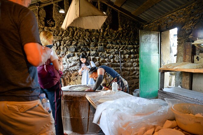 Day Trip to Kakheti Wine Region Including 9 Wine Tastings - Meeting at Avlabari and settling into the day