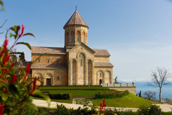 Day Trip to Kakheti Wine Region Including 9 Wine Tastings - The guides shape the mood