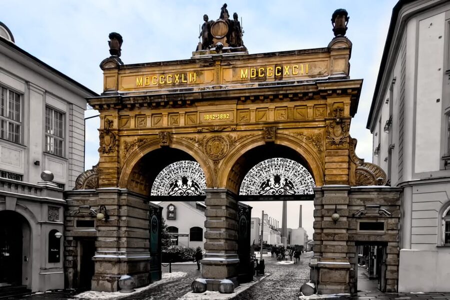 Day trip to Pilsner Urquell brewery and Bohemian glassworks - Key points at a glance