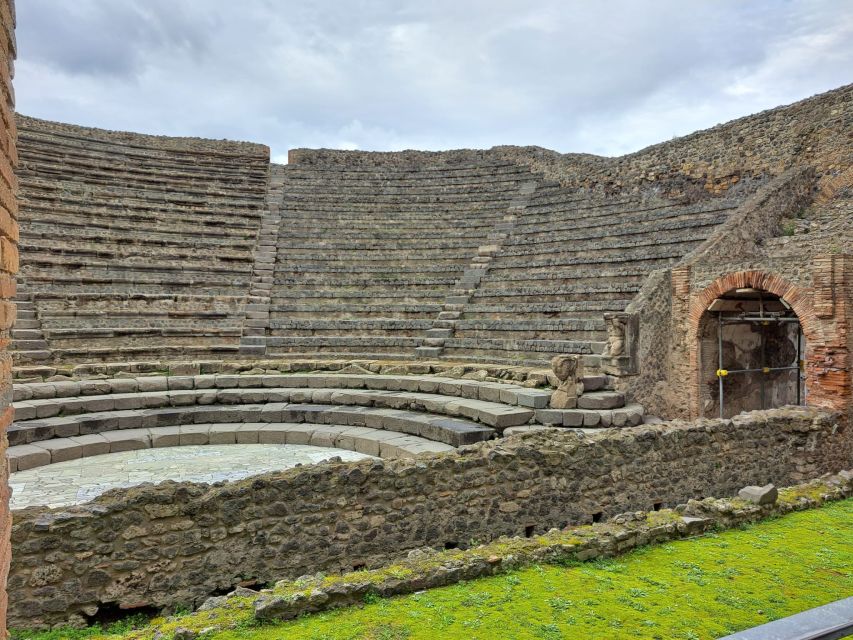 Day Trip to Pompeii & Vesuvius from Naples - What the Pompeii guide adds