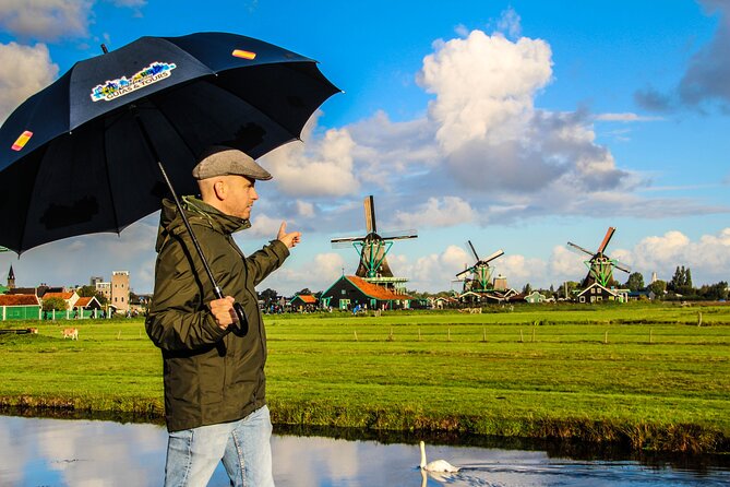 Day Trip to Zaanse Schans, Edam, Volendam and Marken from Amsterdam - The optional Amsterdam canal cruise