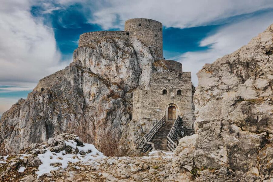 Day trips from Vienna: Bratislava and Budapest with Guide - How much guiding and free time you get
