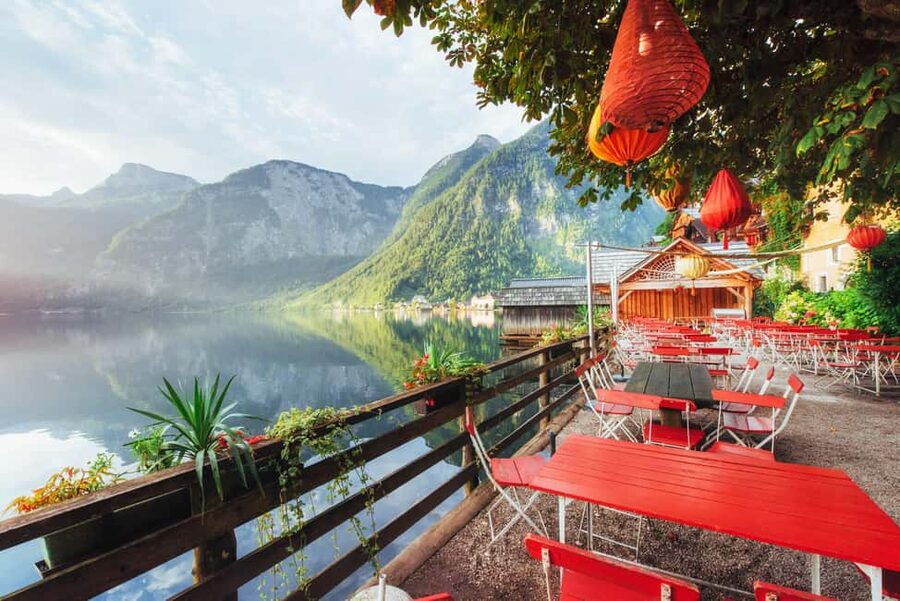 Day trips from Vienna: Hallstatt & Salzburg Guided Tour - Salzburg: three hours for Mozart, churches, and old streets