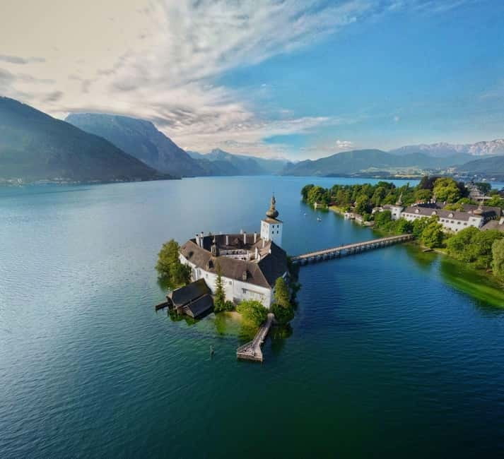 Day trips from Vienna: Hallstatt & Salzburg Guided Tour - What the coach ride is really like