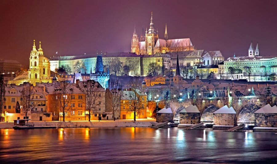 Day trips from Vienna: Prague One Day Guided Tour - Charles Bridge and the Vltava views