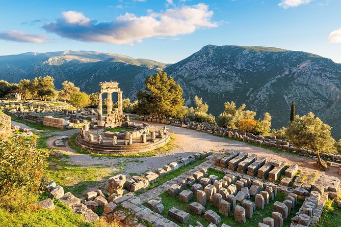 Delphi and Meteora Private Day Trip from Athens including Dinner - Meteora and Delphi in one very long day