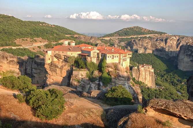 Delphi and Meteora Private Day Trip from Athens including Dinner - 6:00 am pickup and the Mercedes ride