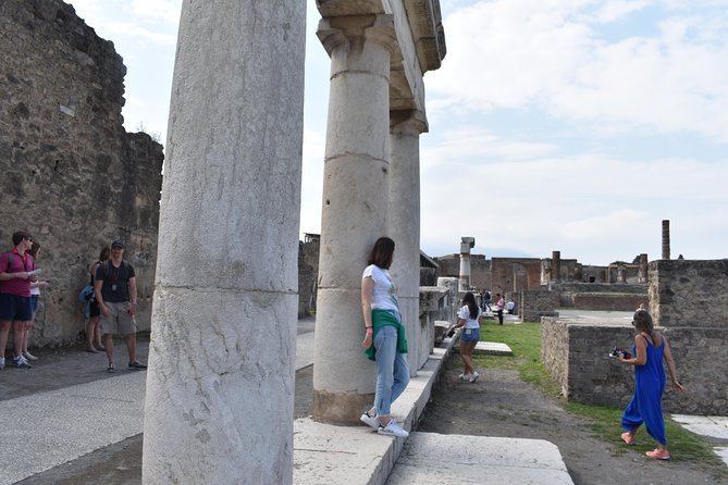 Discover the Ancient Ruins of Pompeii: Day Trip from Rome - Multilingual commentary and group size
