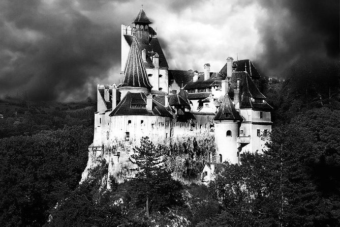 Dracula's Castle, Peles Castle and Brasov Day Trip from Bucharest - Brașov’s old center in a short window