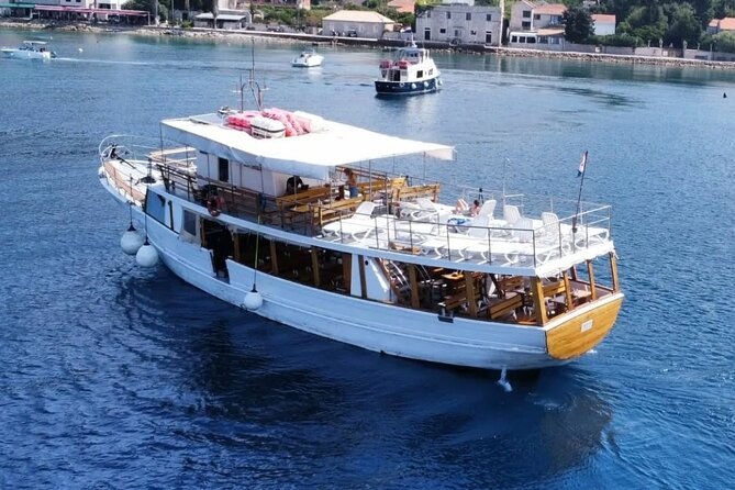 Dubrovnik: 3 Islands Fun Day Trip by Boat (Host: EN,FR,ES) - Leaving Port Gruž at 10:15 am