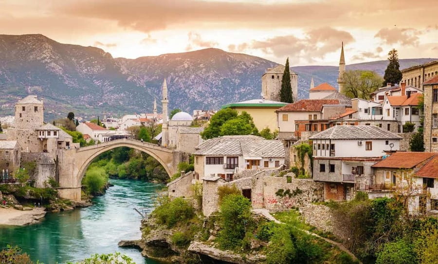 Dubrovnik: Mostar & Kravica Waterfalls Day Trip - Two hours for ćevapi, coffee, and market lanes
