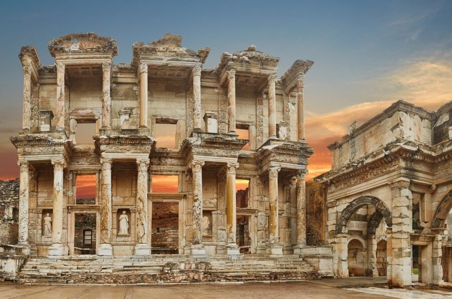 Ephesus and Pamukkale: Day Trip by Plane from Istanbul - A 12-hour flight plan from Istanbul