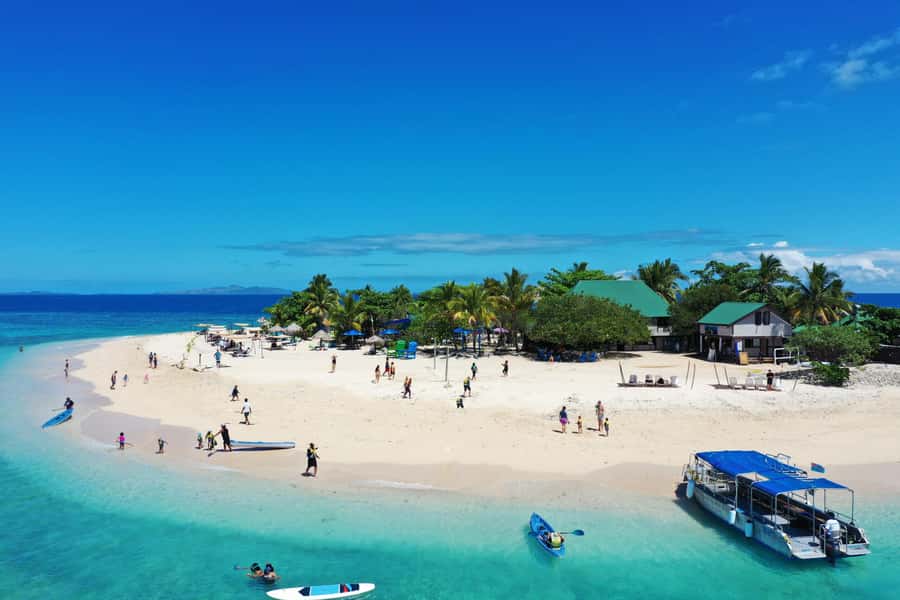 Fiji: South Sea Island Half-Day Trip with Lunch - Arriving to music and island rules