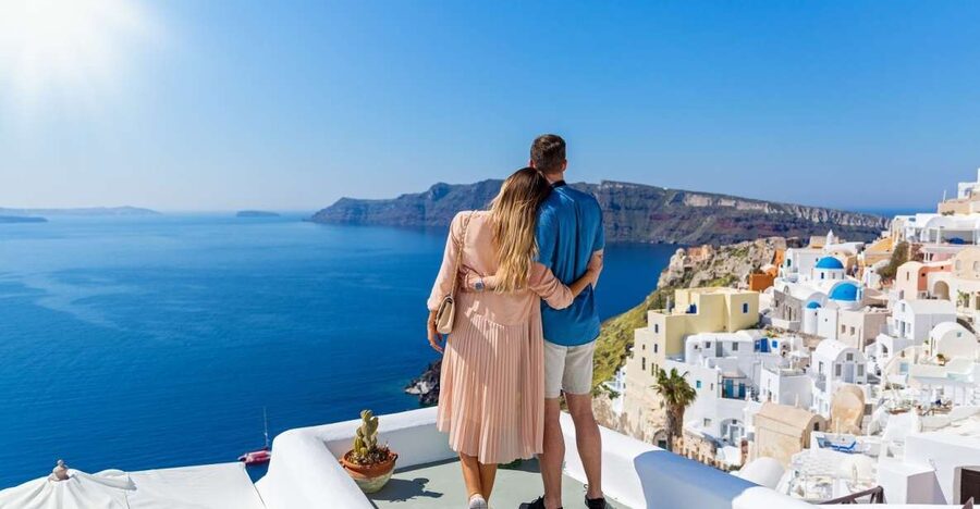 Fira: Traditional Villages Guided Day Trip with Oia Sunset - Why this tour works for seeing Santorini in one day