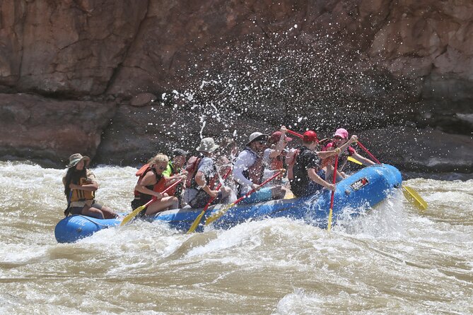 Fisher Towers Rafting Full-Day Trip from Moab - Lunch on a Colorado River beach