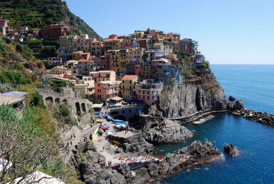 Florence: Cinque Terre Day Trip with Optional Street Food - Guided transport or independent exploring?