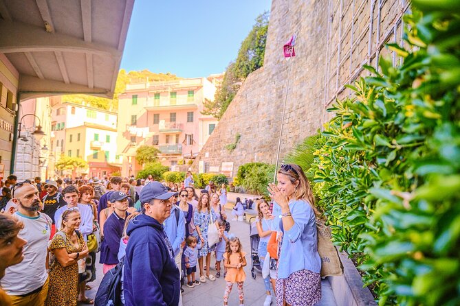 Florence: Cinque Terre Park Day Trip with Optional Street Food - Monterosso: beach time, lunch, and a little breathing room