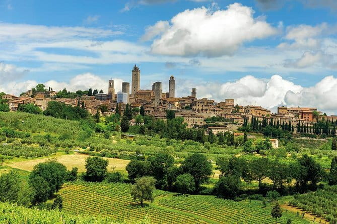 Florence Day Trip: Pisa, San Gimignano and Siena with Lunch - Pisa and the Leaning Tower: famous, crowded, and time-sensitive