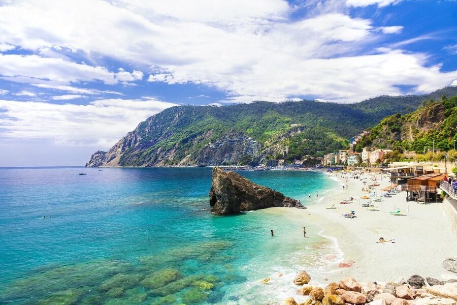 Florence: Day Trip to Cinque Terre with Optional Street Food - Vernazza and its protected little harbor