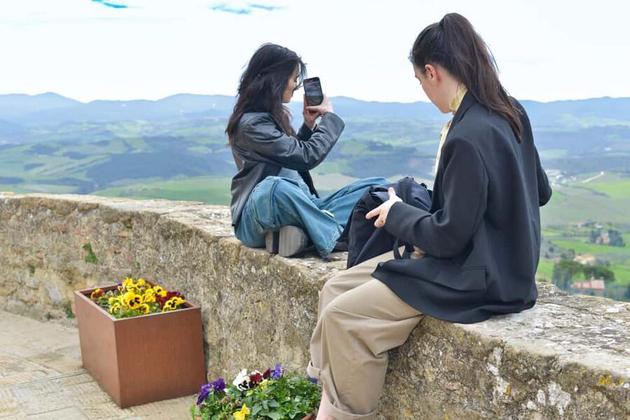 Florence: San Gimignano & Volterra Day Trip with Food & Wine - Lunch with Tuscan food and wine