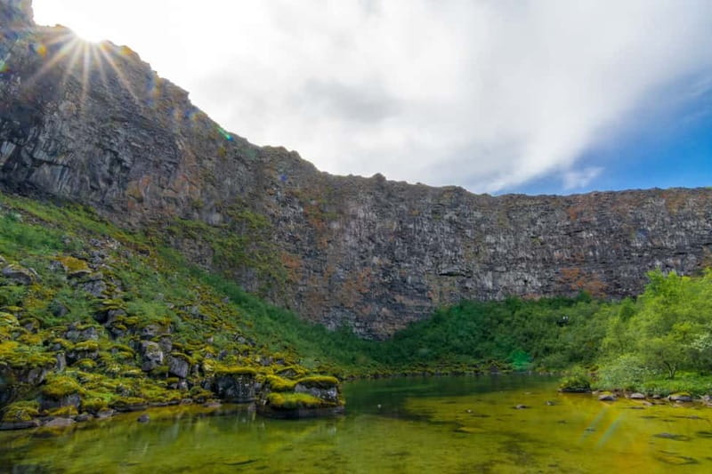 From Akureyri Port: Diamond Circle Guided Day Trip w/ Lunch - Goðafoss gives you an easy first taste of Icelandic power