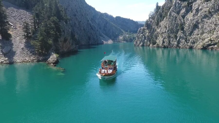 From Alanya: Green Canyon Day Trip with Lunch and Boat Ride - Guides, language, and the level of information
