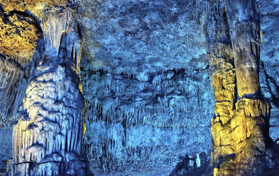 From Alcúdia: Dinosaurland and Hams' Caves Half-Day Trip - Who will enjoy this outing most?