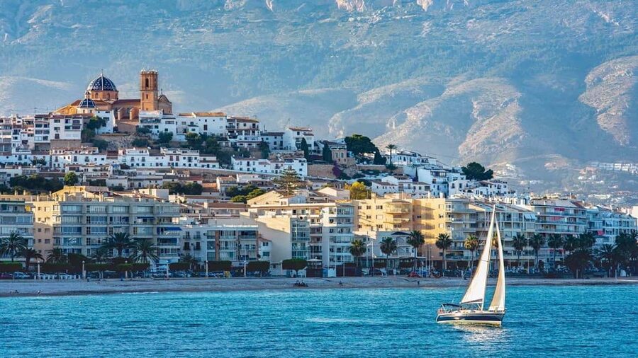 From Alicante/Benidorm: Guadalest & Altea Day Trip - The coach ride and timing