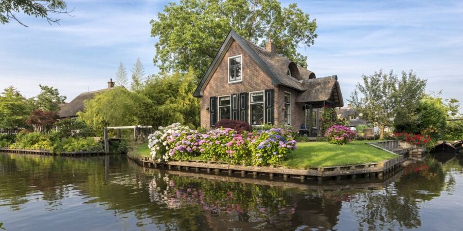 From Amsterdam: Giethoorn Day Trip with Small Electric Boat - FAQ