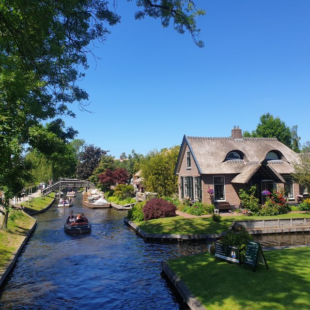 From Amsterdam: Giethoorn Day Trip with Small Electric Boat - Timing, Weather, and Crowd Levels