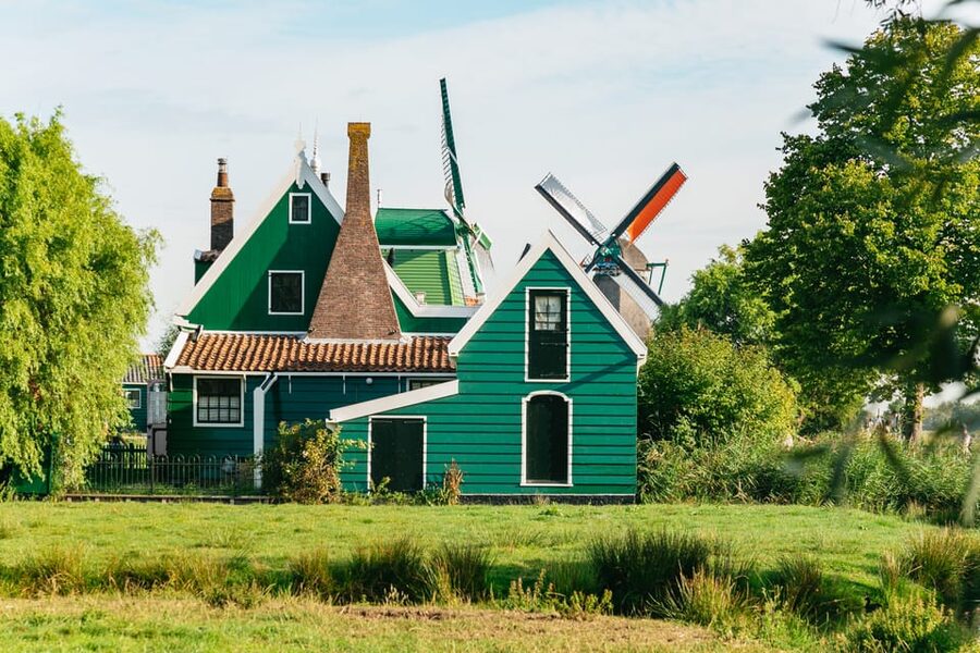 From Amsterdam: Zaanse Schans, Edam, & Marken Full-Day Trip - What the bus day feels like in practice