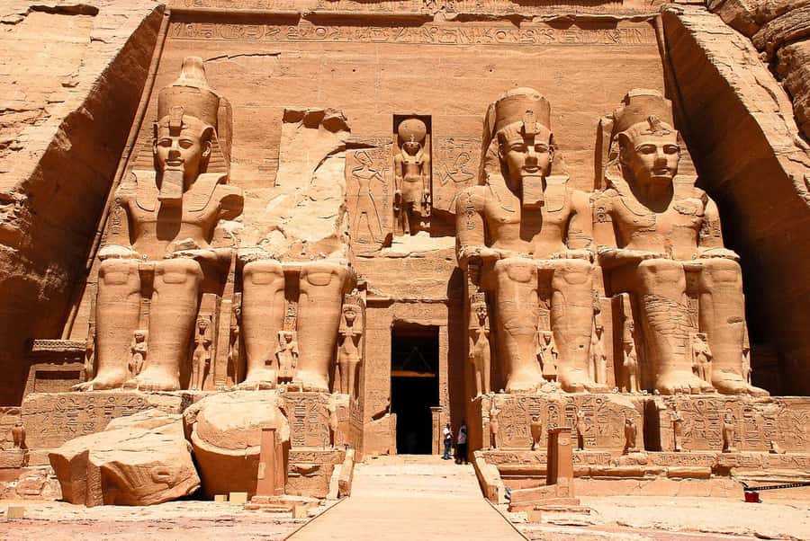 From Aswan: Abu Simbel Temple Day Trip with Hotel Pickup - The smaller temple of Nefertari