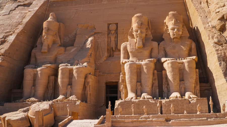 From Aswan: Abu Simbel Temple Day Trip with Hotel Pickup - The 4 a.m. pickup and the long road south