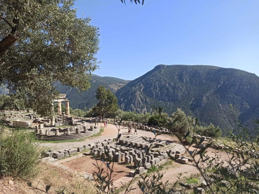 From Athens: Delphi Day Trip & Arachova Village Stop - Lunch and free time in Delphi village