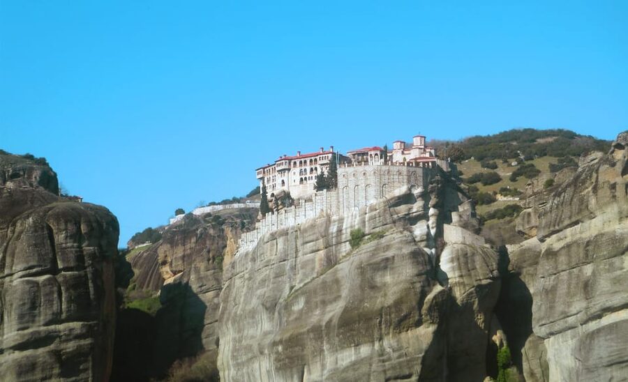 From Athens: Meteora Full-Day Trip with Guide on Luxury Bus - A Greek lunch in Kastraki