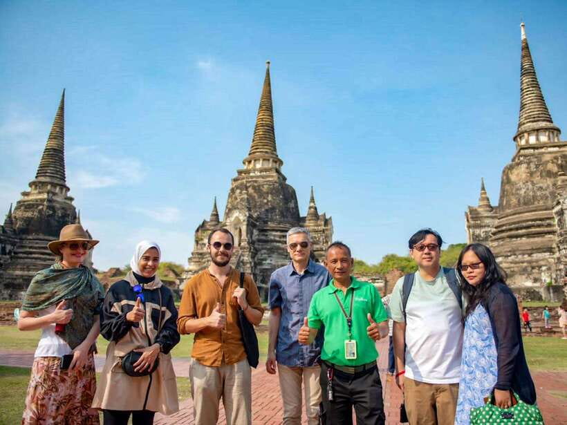 From Bangkok: Ayutthaya Historical Park Guided Day Trip - Bang Pa-In Royal Palace offers a calmer beginning