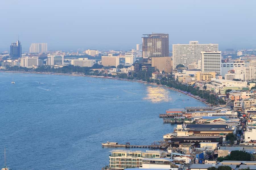 From Bangkok: Pattaya City Day Trip with Private Driver - The long road from Bangkok to Pattaya